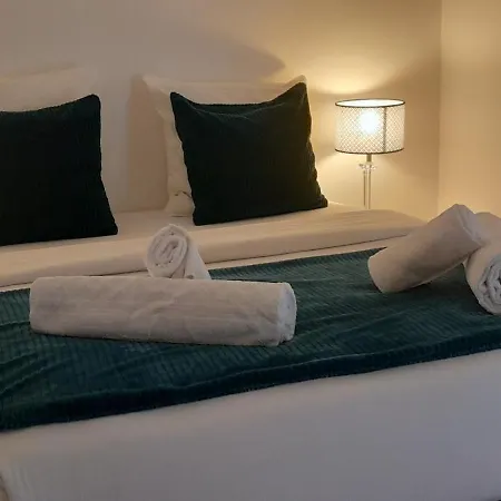 Apartment Location Haudriettes 6 - Et4 Paris